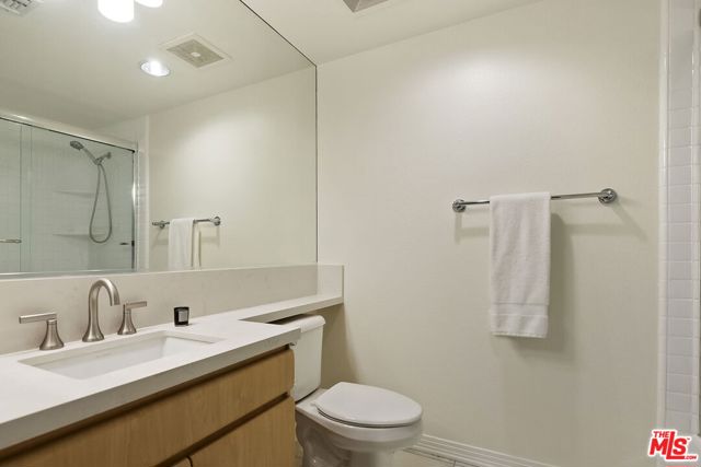 171 N Church Lane, Los Angeles CA: https://media.crmls.org/mediaz/6b423cdd-4197-4048-91d8-315cdf83dce0.jpg