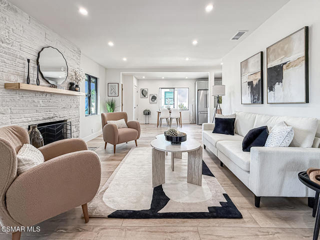 7530 Gaviota Avenue, Lake Balboa CA: https://media.crmls.org/mediaz/6b43653e-8b2f-4fd1-8386-f0e7a993a04d.jpg