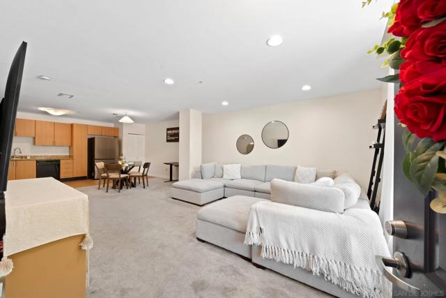 1480 Broadway, San Diego CA: https://media.crmls.org/mediaz/6b438a79-9847-44a7-92aa-db6e69cb5c30.jpg