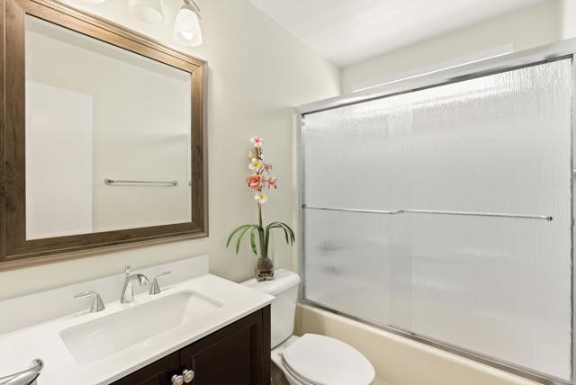 1222 N Creekside Drive, Chula Vista CA: https://media.crmls.org/mediaz/6b448c4d-cd77-44ce-a0d0-47a9f6f13cd6.jpg