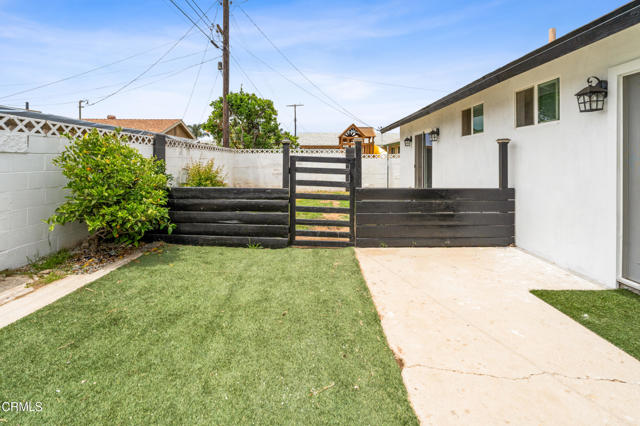 1712 N 7th Place, Port Hueneme CA: https://media.crmls.org/mediaz/6b452f95-7e7e-4c2e-9465-14f4125749b5.jpg