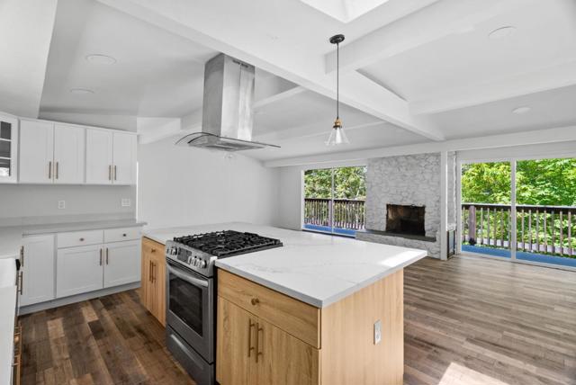 15965 Forest Hill Drive, Boulder Creek CA: https://media.crmls.org/mediaz/6b45a9e3-c4fe-4d99-83ba-045f113ff92c.jpg
