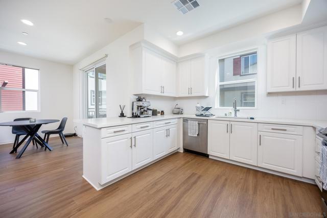 8383 Yellowstone St, Lemon Grove CA: https://media.crmls.org/mediaz/6b460bd4-e758-49a7-84c3-a8d97c4fa116.jpg