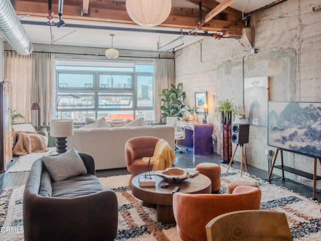 Detail Gallery Image 2 of 43 For 530 S Hewitt St #541,  Los Angeles,  CA 90013 - 2 Beds | 1 Baths