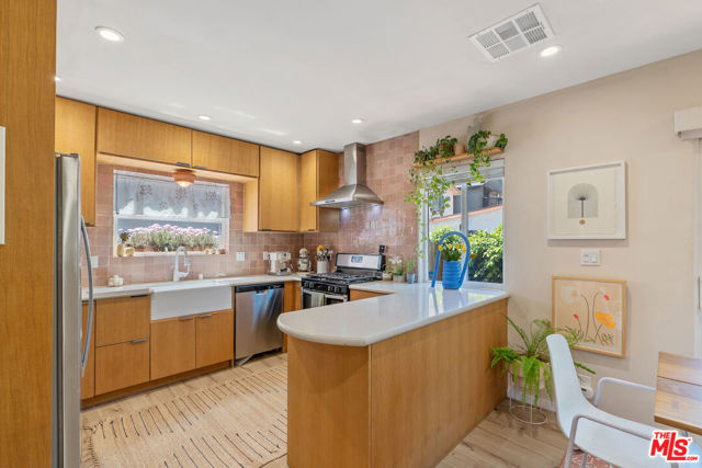 6300 Arroyo Glen Street, Los Angeles CA: https://media.crmls.org/mediaz/6b476b4b-49e0-4f7a-8f3b-3ba62e601de9.jpg