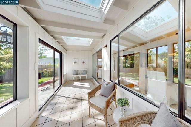 154 Selborne Way, Moraga CA: https://media.crmls.org/mediaz/6b47a973-d062-42cf-ac9b-37c3324c4742.jpg