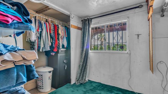 87329 Main St Street, Thermal CA: https://media.crmls.org/mediaz/6b47b348-1fb1-498b-8823-b640db5aedda.jpg