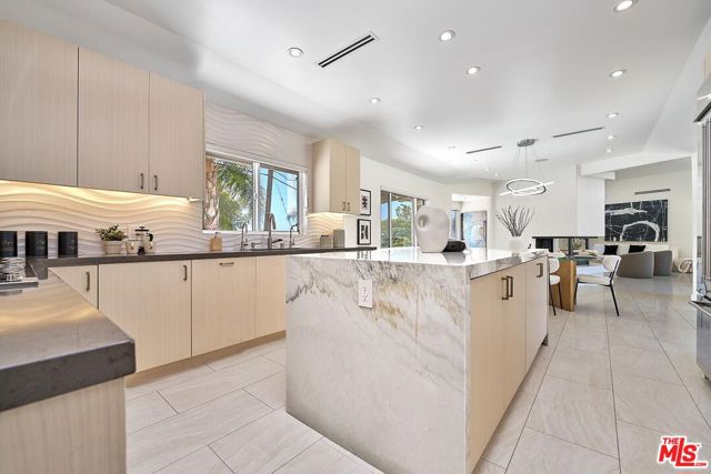 3001 Cloudcrest Road, La Crescenta CA: https://media.crmls.org/mediaz/6b485212-3de9-438f-afe1-b30e71508d3d.jpg
