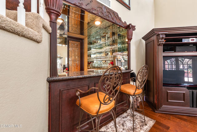 5924 Rainbow Hill Road, Agoura Hills CA: https://media.crmls.org/mediaz/6b4a1bff-9ae9-4205-beb7-1956b42e16ee.jpg