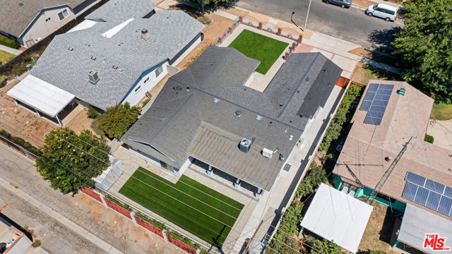 24114 Gilmore Street, West Hills CA: https://media.crmls.org/mediaz/6b4a41a5-4ec9-45a4-88fe-48a3760b8464.jpg
