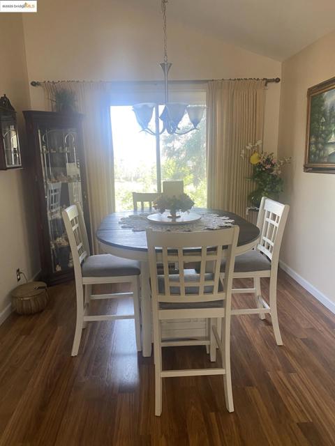 29 Palm Beach Way, Antioch CA: https://media.crmls.org/mediaz/6b4ab67e-8a0e-4a99-a995-b876c598c3a5.jpg