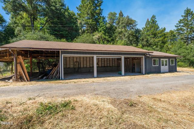 7950 Flynn Creek Road, Comptche CA: https://media.crmls.org/mediaz/6b4afd7b-fe37-4d8b-9ea9-2e232e065b13.jpg
