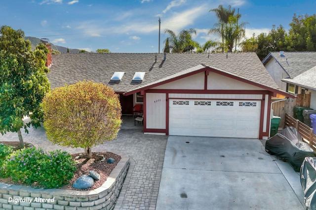 Detail Gallery Image 2 of 37 For 4231 Cielo Ave, Oceanside,  CA 92056 - 3 Beds | 2 Baths