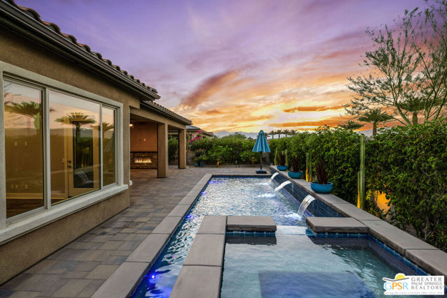 14 Cork Tree, Rancho Mirage CA: https://media.crmls.org/mediaz/6b4b690d-7afb-42cc-80cc-4708ad21b5de.jpg