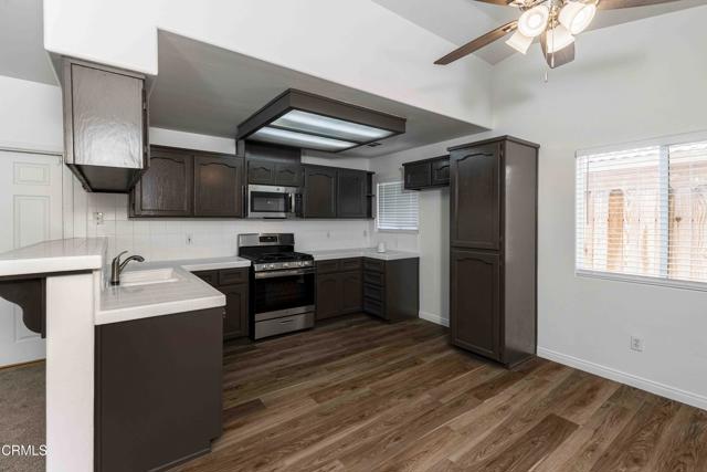 Detail Gallery Image 14 of 39 For 10908 Royal Ascot Ave, Bakersfield,  CA 93312 - 4 Beds | 2 Baths