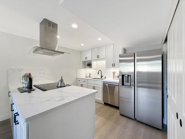 125 Connemara Way, Sunnyvale CA: https://media.crmls.org/mediaz/6b4c506b-1a12-4bd4-a219-928e7aafe949.jpg