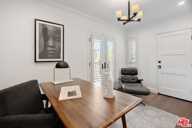 616 21st Street, Santa Monica CA: https://media.crmls.org/mediaz/6b4c6938-8a31-455d-9a6b-b1cfc8c85d7a.jpg