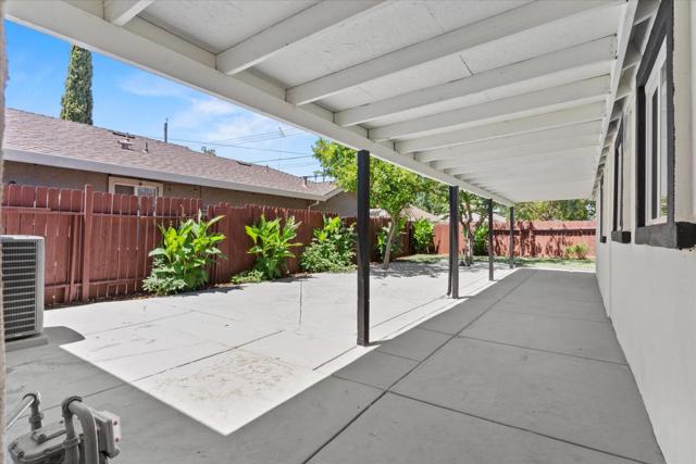 3803 22nd Avenue, Sacramento CA: https://media.crmls.org/mediaz/6b4d251d-6bc8-4f8b-8077-754ce6df3429.jpg