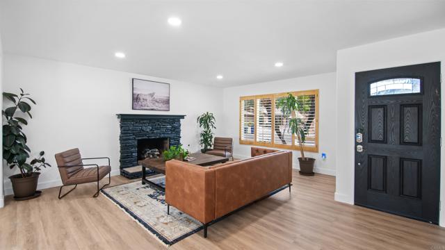 Detail Gallery Image 10 of 32 For 529 Valley Meadow Pl, Escondido,  CA 92027 - 3 Beds | 2 Baths