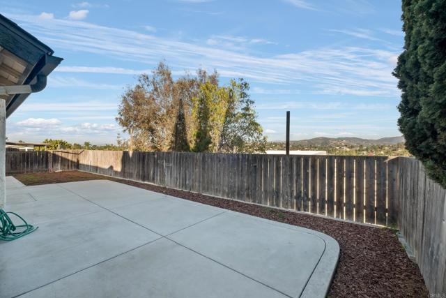 Detail Gallery Image 20 of 39 For 1347 Dorsey Way, Vista,  CA 92083 - 3 Beds | 2 Baths