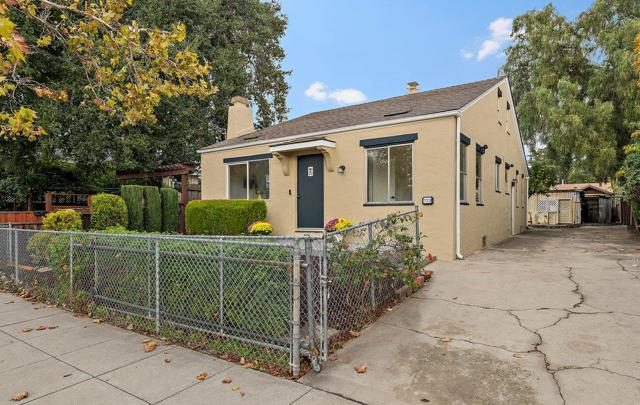 320 N 11th Street, San Jose CA: https://media.crmls.org/mediaz/6b4e9aee-4483-454c-8b1c-77871e80d4eb.jpg