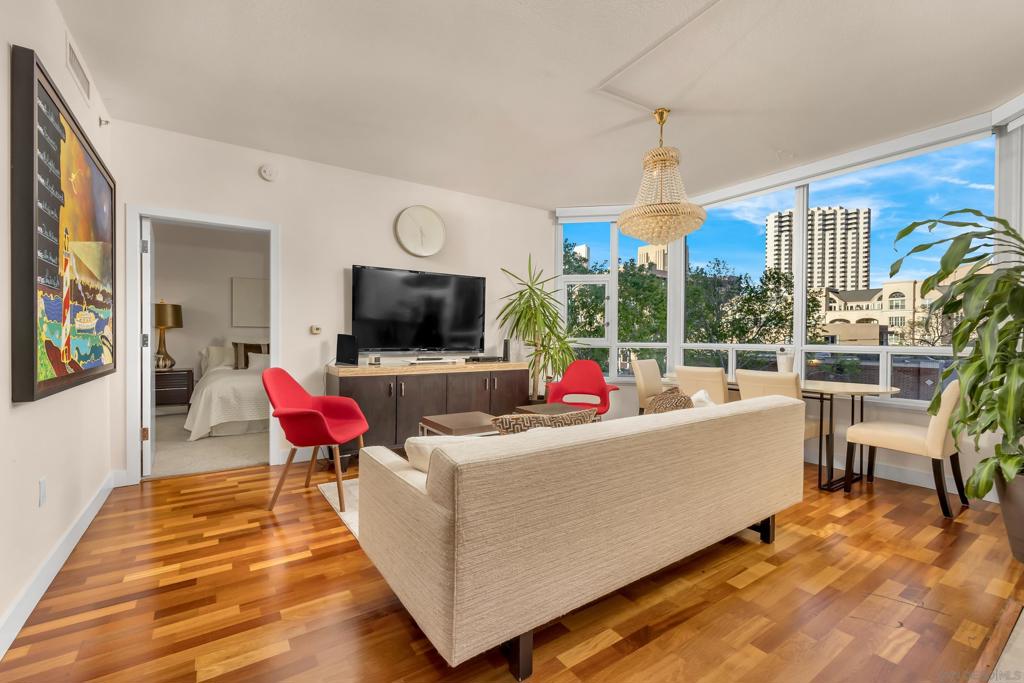 700 W Harbor Drive #302