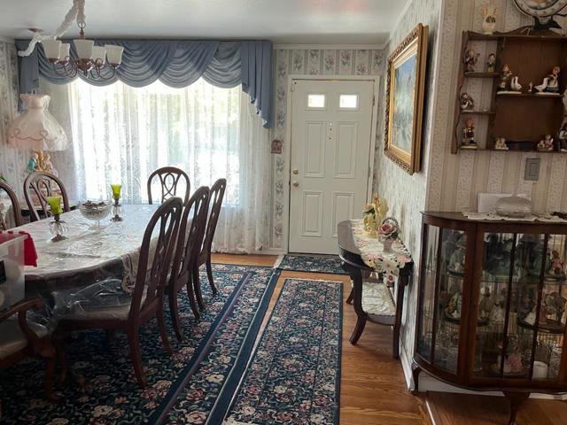2337 Dundee Drive, Santa Clara CA: https://media.crmls.org/mediaz/6b4fee31-a5f2-459b-a7f7-be012c10e3b7.jpg
