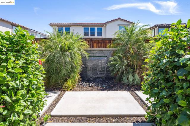 270 Guthrie Lane, Brentwood CA: https://media.crmls.org/mediaz/6b50680a-4788-4636-b2e6-5010bdd45920.jpg