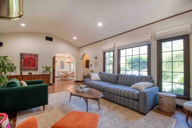 Detail Gallery Image 6 of 50 For 1014 Stearns Dr, Los Angeles,  CA 90035 - 3 Beds | 3 Baths