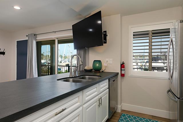 Detail Gallery Image 11 of 18 For 1202 N Pacific St 106b,  Oceanside,  CA 92054 - 1 Beds | 1 Baths