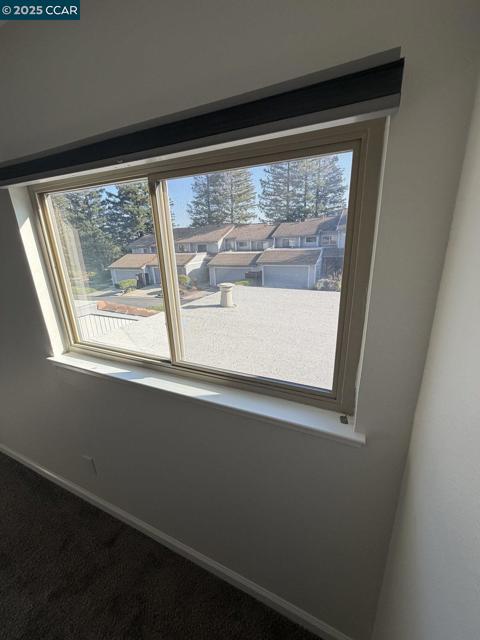 105 Via Cabrera Ln, Martinez CA: https://media.crmls.org/mediaz/6b5316c2-658d-4684-af3e-7077afdf295d.jpg