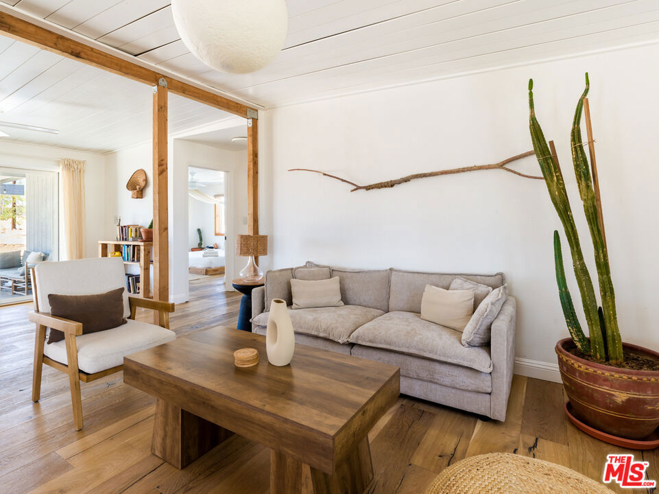 MLS #25604311 image #3