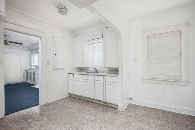 4276 35Th St, San Diego CA: https://media.crmls.org/mediaz/6b53e8e6-37bc-4ac6-9998-e8ae6ad74f93.jpg