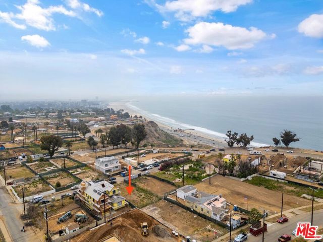 335 Beirut Avenue photo 8