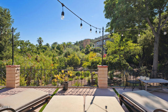 354 Larch Crest Court, Newbury Park CA: https://media.crmls.org/mediaz/6b549eaa-fef3-4b3e-a412-4a1adaa9b3bb.jpg