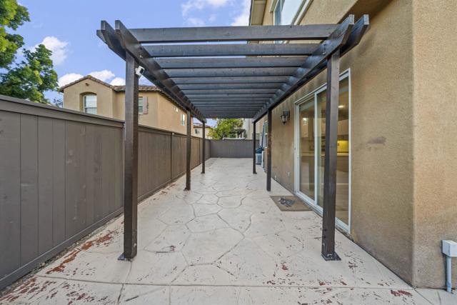 2194 Honeybee Street, Chula Vista CA: https://media.crmls.org/mediaz/6b54cc09-ceae-40ec-874f-5cf506ed0da3.jpg