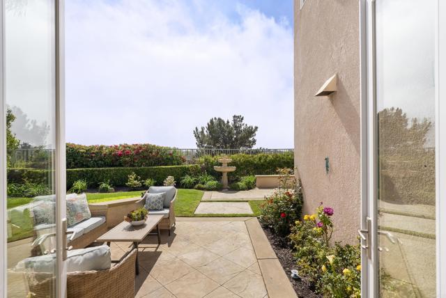 Detail Gallery Image 10 of 56 For 6407 Calmeria Pl, Carlsbad,  CA 92011 - 4 Beds | 3 Baths