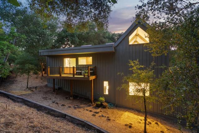 2 Thistle Street, Portola Valley CA: https://media.crmls.org/mediaz/6b55d30d-7071-4f75-93b4-28fc677c7a40.jpg