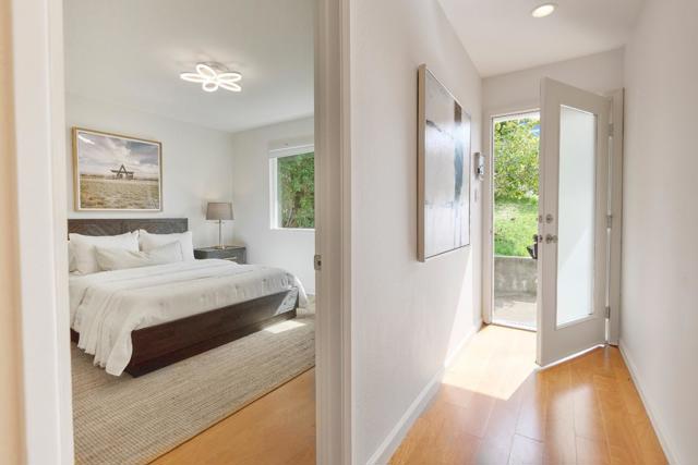 3414 Beresford Avenue, Belmont CA: https://media.crmls.org/mediaz/6b568a37-2748-4edc-9fc1-698df129466d.jpg