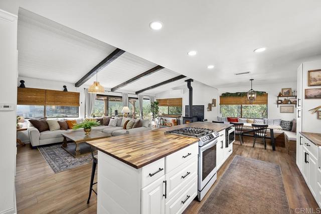 Image 14 of 64 For 8405 Foothill