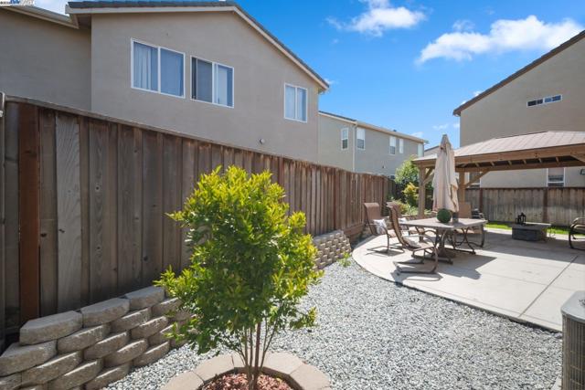 1109 Marsala Cir, Salinas CA: https://media.crmls.org/mediaz/6b57ace6-6525-4b15-908c-2e8bc3cebaa6.jpg