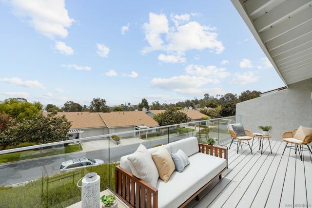 2143 Caminito San Martin, La Jolla CA: https://media.crmls.org/mediaz/6b57bdf9-156f-4880-959c-6a46896fd200.jpg