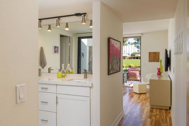 2910 Calle Loreto, Palm Springs CA: https://media.crmls.org/mediaz/6b58341c-0b93-42ff-a16f-812895dd6630.jpg