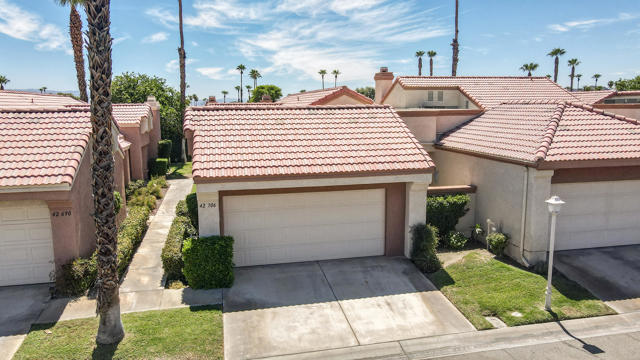 42706 Liolios Drive, Palm Desert CA: https://media.crmls.org/mediaz/6b587b98-8eef-476a-b40d-dbcc9faf5b97.jpg