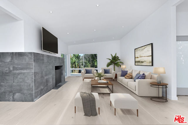 14892 Jadestone Drive, Sherman Oaks CA: https://media.crmls.org/mediaz/6b58b074-b0da-4102-96ca-72219c5d78f3.jpg