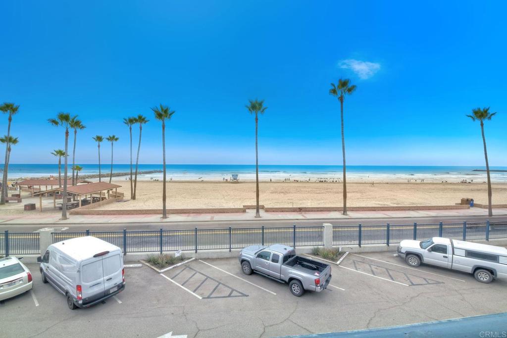 https://media.crmls.org/mediaz/6b5923c9-1c73-4bbf-a0e4-0a40486b030a.jpg?preset=X-Large