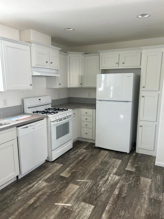 5040 Jackson Street, North Highlands CA: https://media.crmls.org/mediaz/6b598cd7-016b-4540-a1ee-0e894c9c49b5.jpg