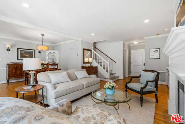 10574 Holman Avenue, Los Angeles CA: https://media.crmls.org/mediaz/6b5a6cce-2616-4aca-b96a-c592f8d7fb10.jpg