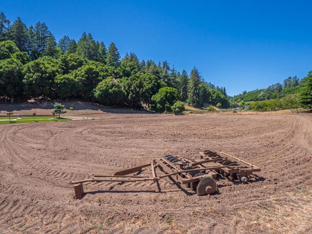 Image 82 of 107 For 425 Bear Valley Road