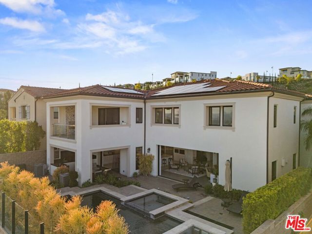 20162 W Cromwell Way, Porter Ranch CA: https://media.crmls.org/mediaz/6b5b501d-623f-4970-994d-544a20a171fb.jpg